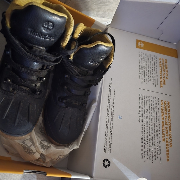 Sold - Picture 3 of 4